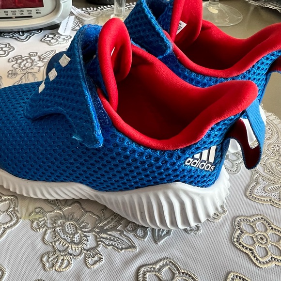 Addidas toddler sneaker - Picture 4 of 4